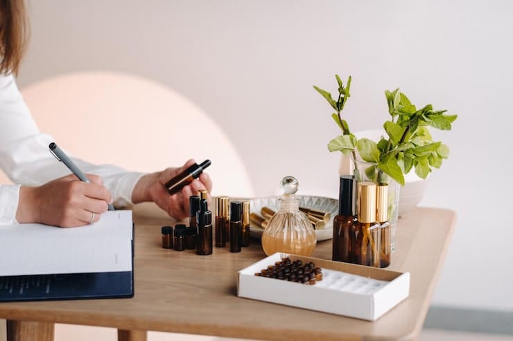 How to Avoid FDA & EU Bans: A Checklist for Safe Skincare Formulations