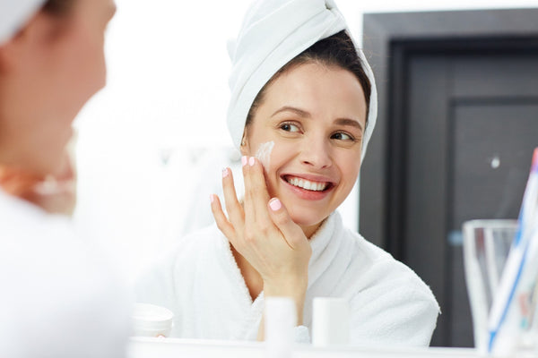 What are the effects of collagen on the skin?