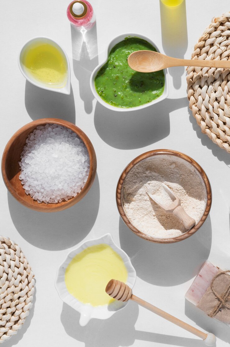 When selecting the right lip balm, several factors should be taken into consideration to ensure an optimal choice for your lip care needs. These factors include: